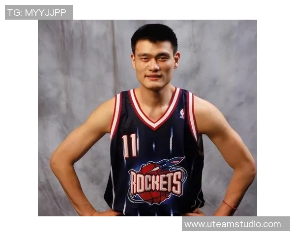 姚明如何在NBA赛场上展现野兽中锋的霸气与实力